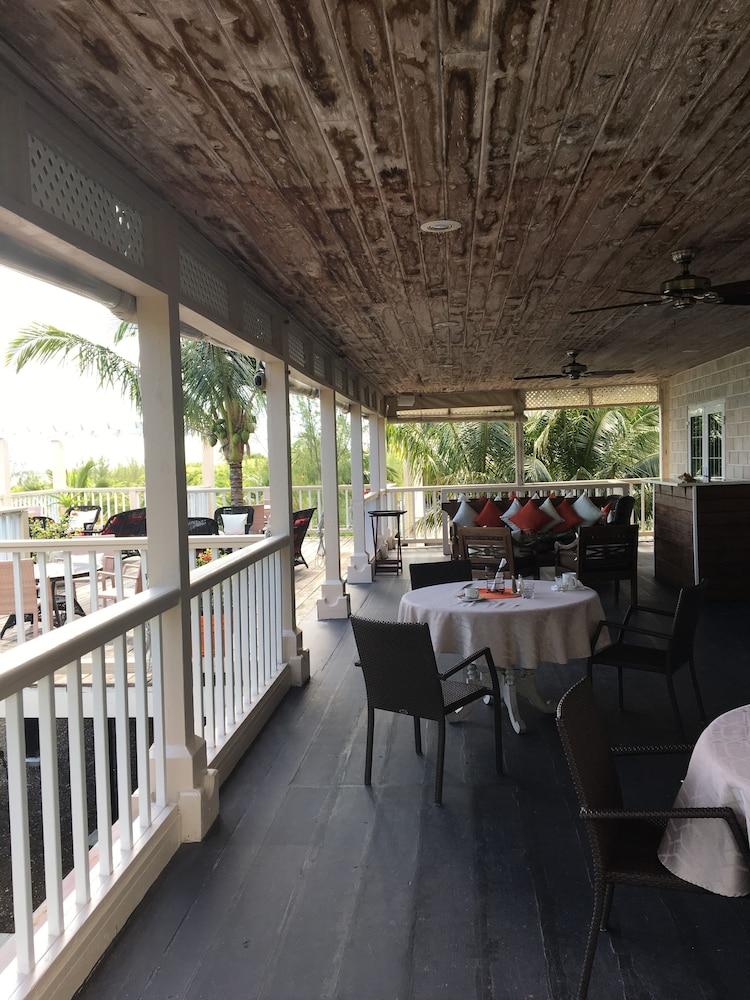 A Stone'S Throw Away Nassau Exterior foto
