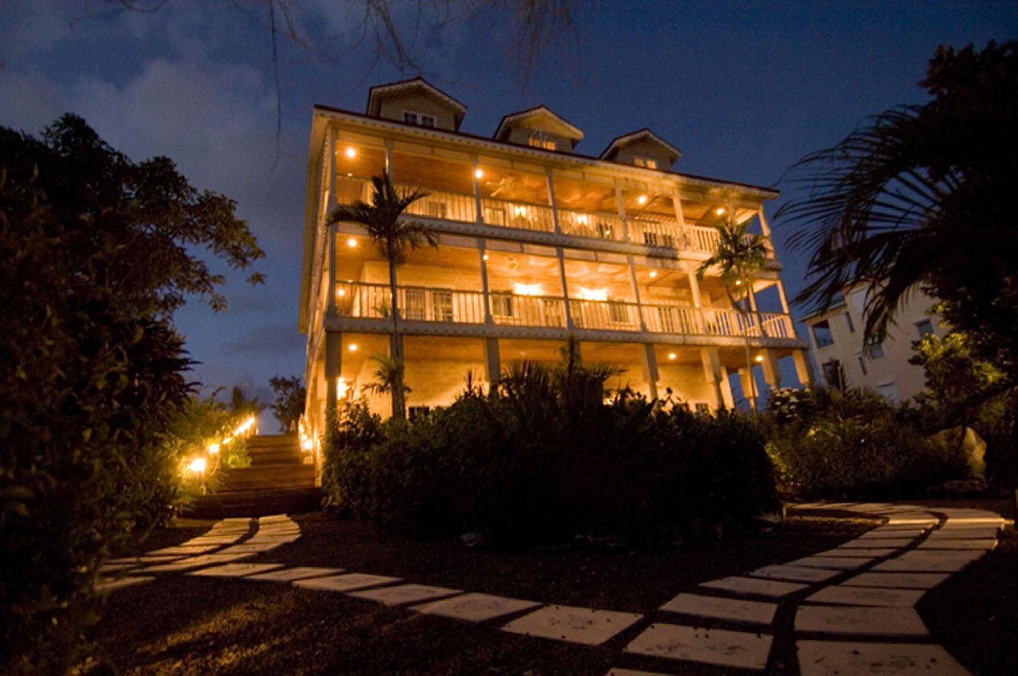 A Stone'S Throw Away Nassau Exterior foto